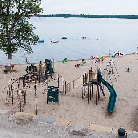 Mccreary'S Beach Resort Перт Екстер'єр фото